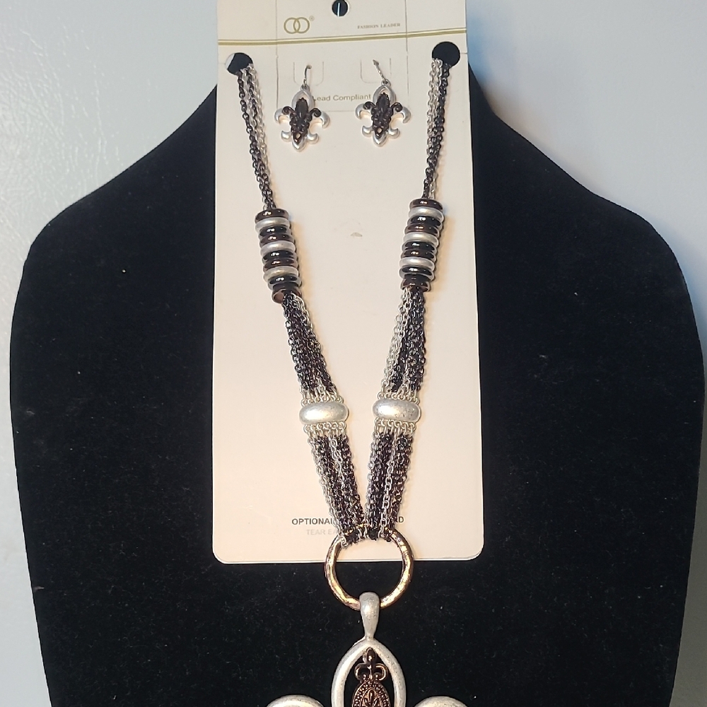 Mixed METALLIC Metal Elegant Fleur De Lis Jewelry Set